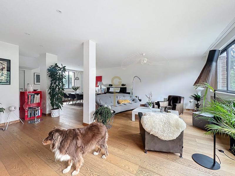 Maison - 219 m² - 6 pièces