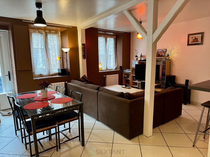 Maison - 90 m² - 4 pièces