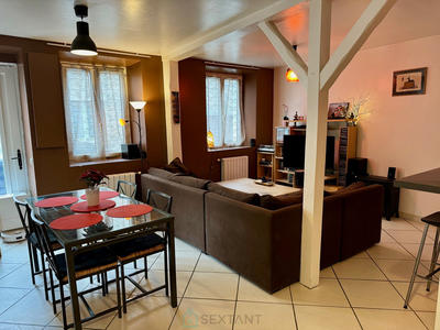 Maison - 90 m² - 4 pièces