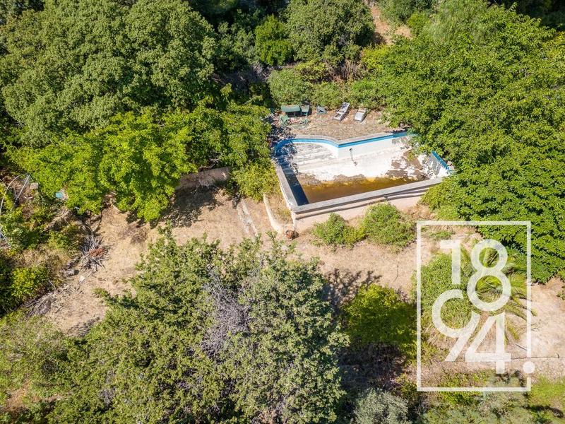 Terrain constructible - 1 000 m²