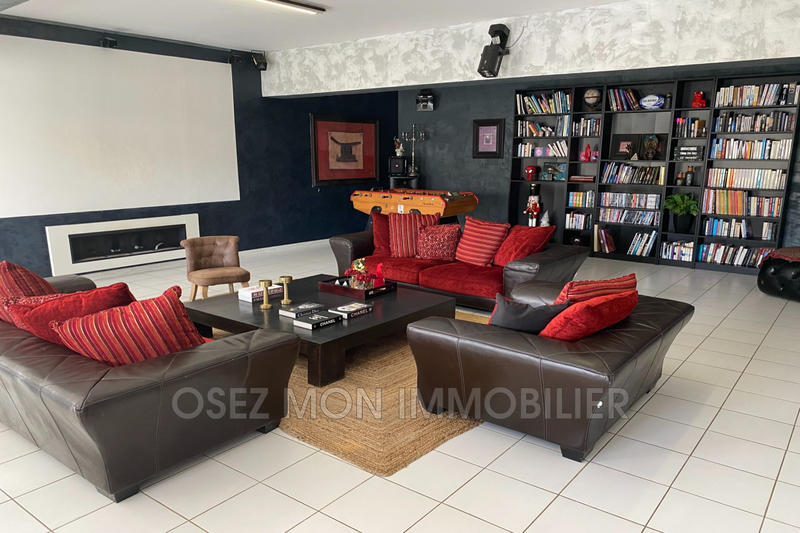 Maison chambre d'hôtes - 550 m² - 14 pièces