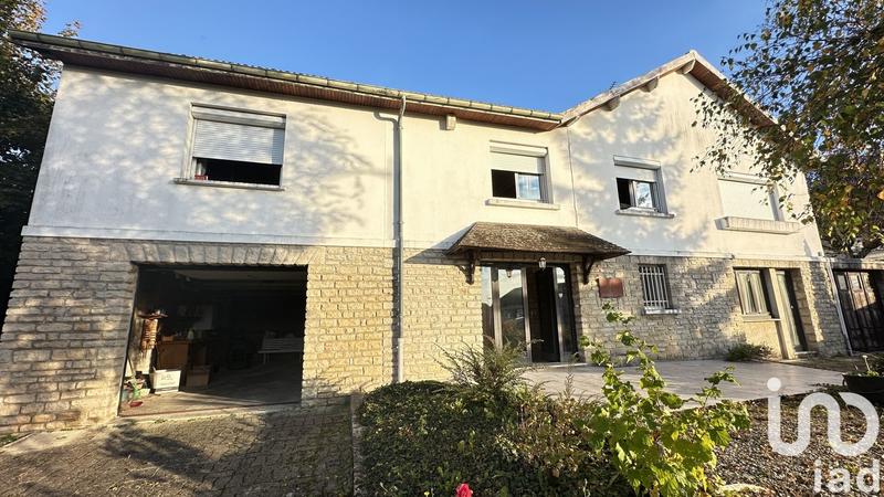 Maison - 228 m² - 9 pièces