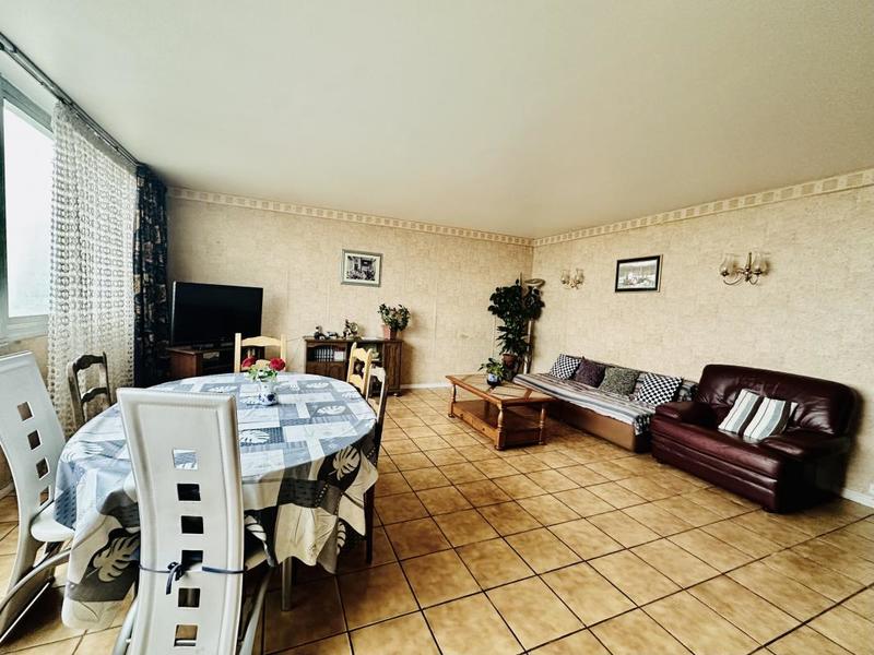 Appartement - 94 m² - 5 pièces