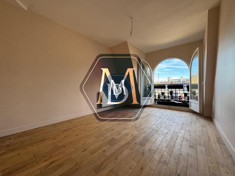 Studio - 14 m² - 1 pièce