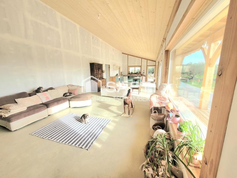 Maison - 150 m² - 6 pièces