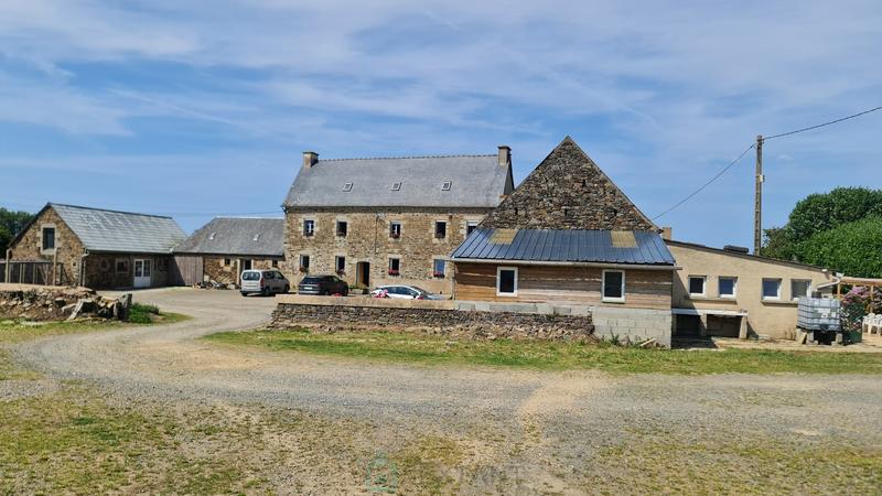 Propriété - 170 m² - 7 pièces