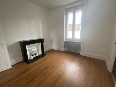Appartement - 95 m² - 3 pièces