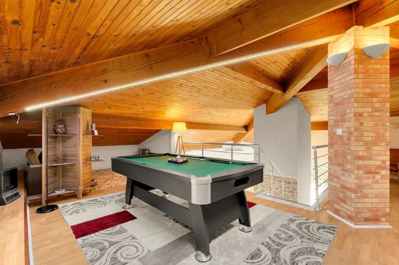 Maison - 195 m² - 7 pièces