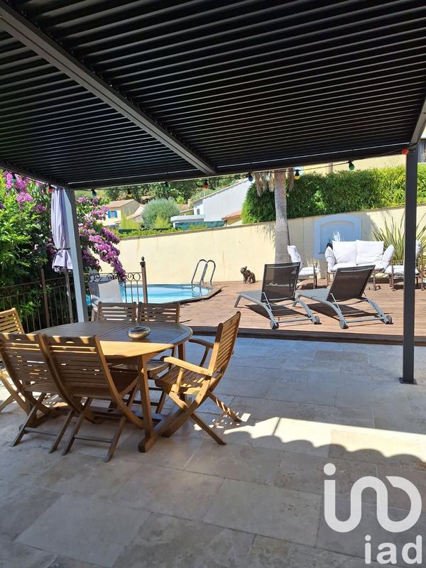 Maison - 140 m² - 5 pièces