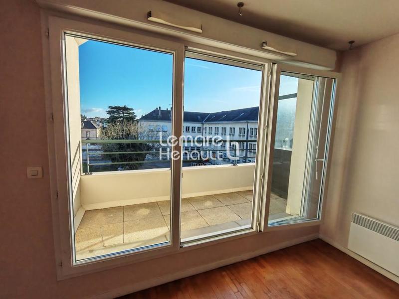 Appartement - 93 m² - 4 pièces