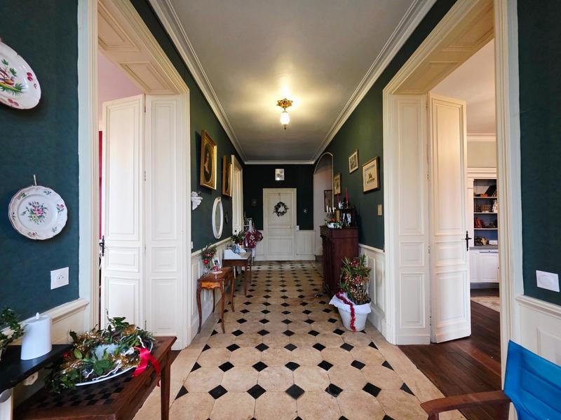 Maison de maîtres - 293 m² - 8 pièces