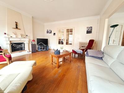 Appartement - 146 m² - 4 pièces