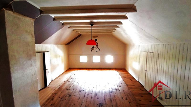 Maison - 277 m² - 10 pièces