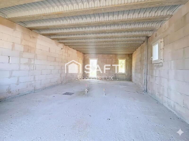 Maison - 275 m² - 9 pièces