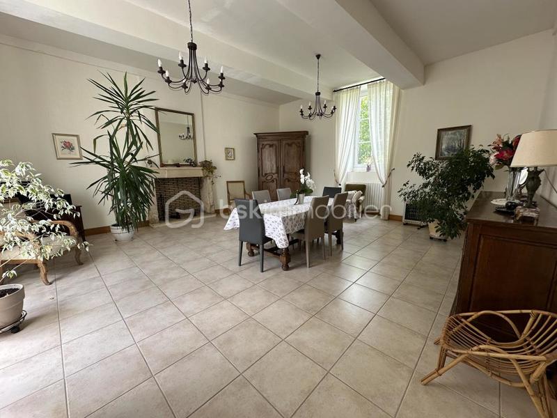 Corps de ferme - 202 m² - 7 pièces