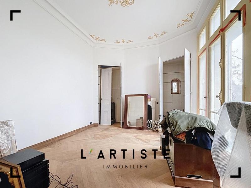 Château - 590 m² - 16 pièces