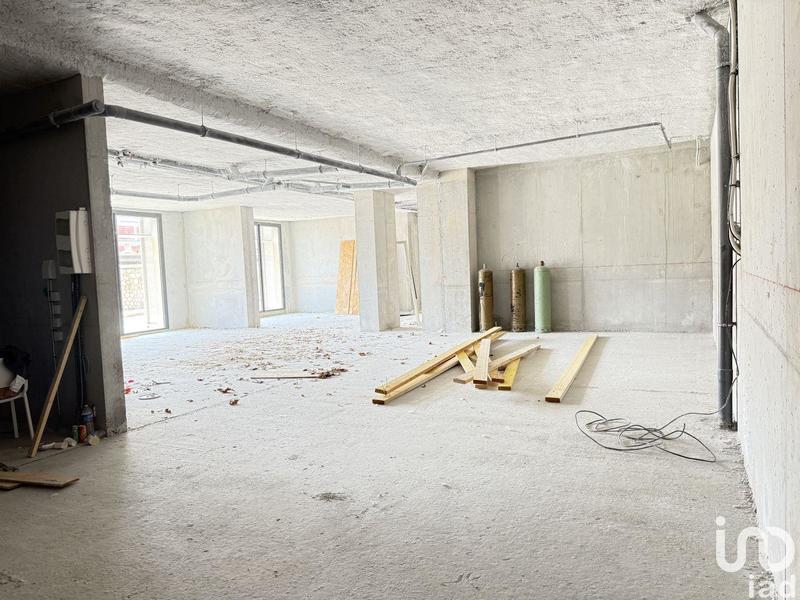 Local commercial - 200 m²