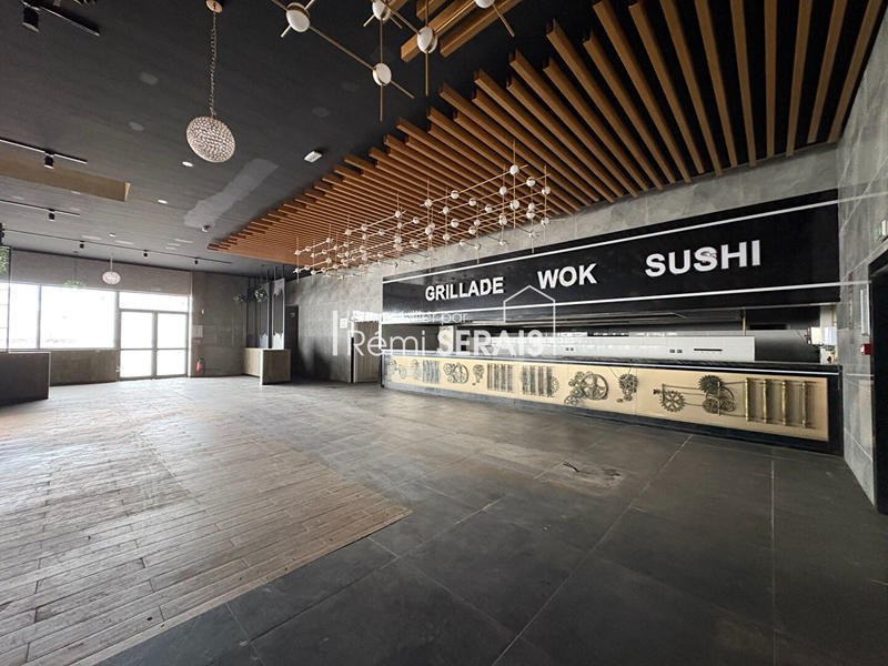 Local commercial - 1 080 m²