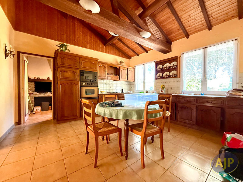 Maison - 143 m² - 5 pièces