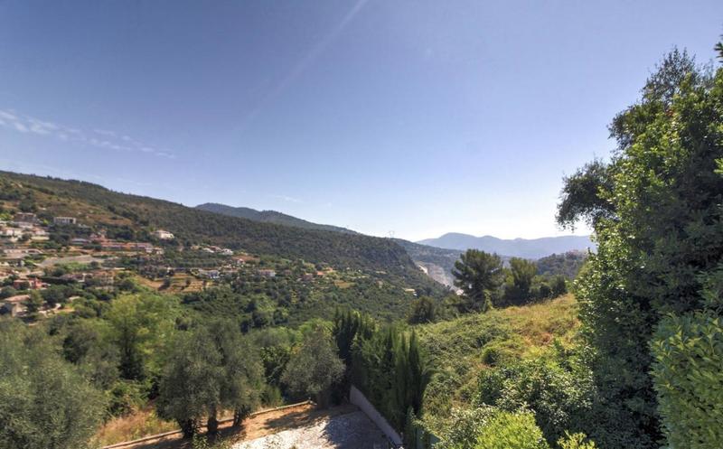 Maison - 170 m² - 5 pièces