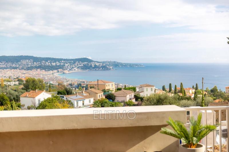 Appartement - 102 m² - 4 pièces