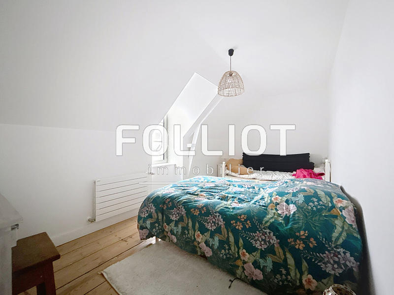 Maison - 240 m² - 8 pièces