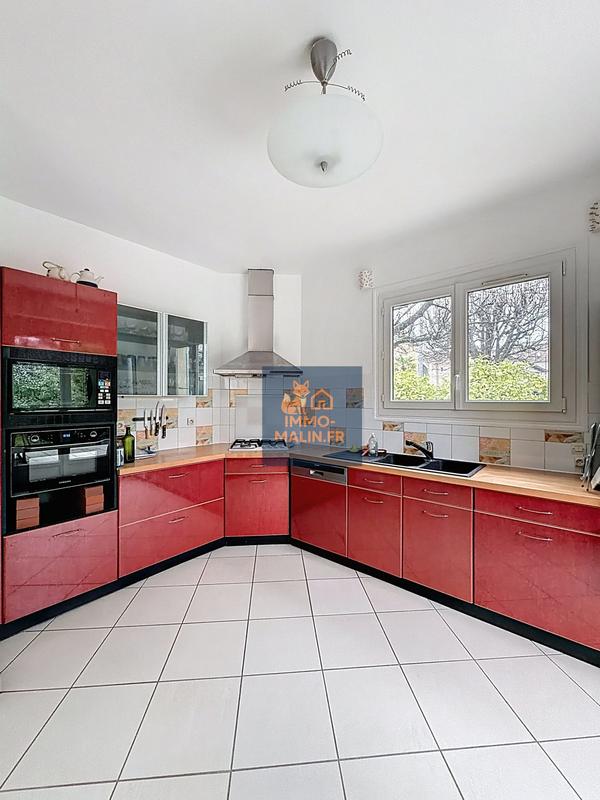 Appartement - 178 m² - 9 pièces