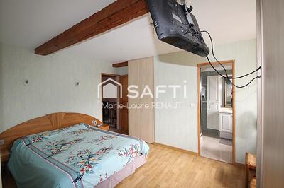 Maison - 270 m² - 9 pièces