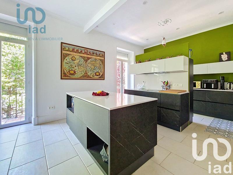 Maison - 280 m² - 8 pièces