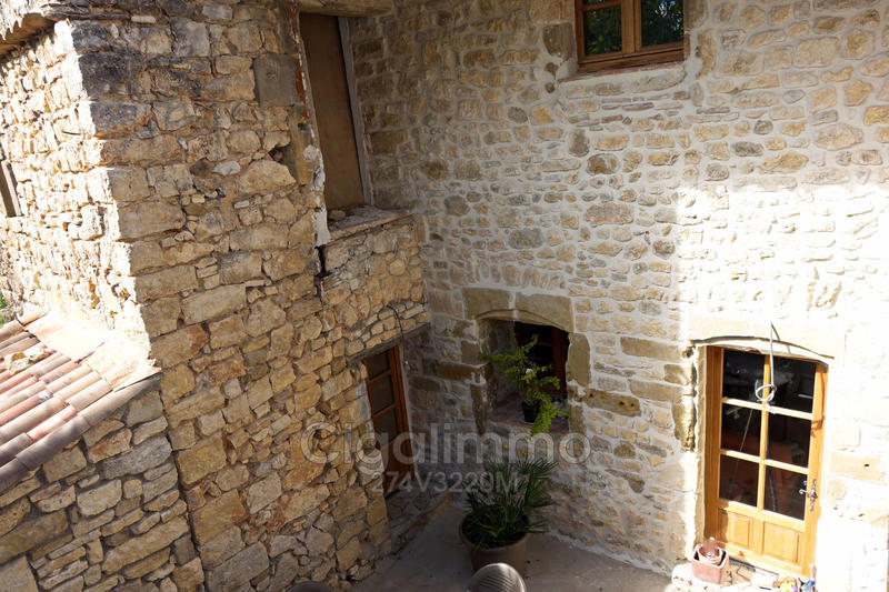 Maison en pierre - 166 m² - 6 pièces