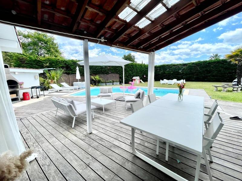 Maison - 187 m² - 6 pièces