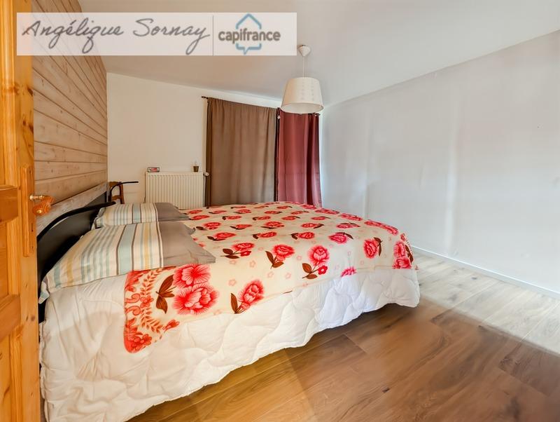 Maison - 270 m² - 9 pièces