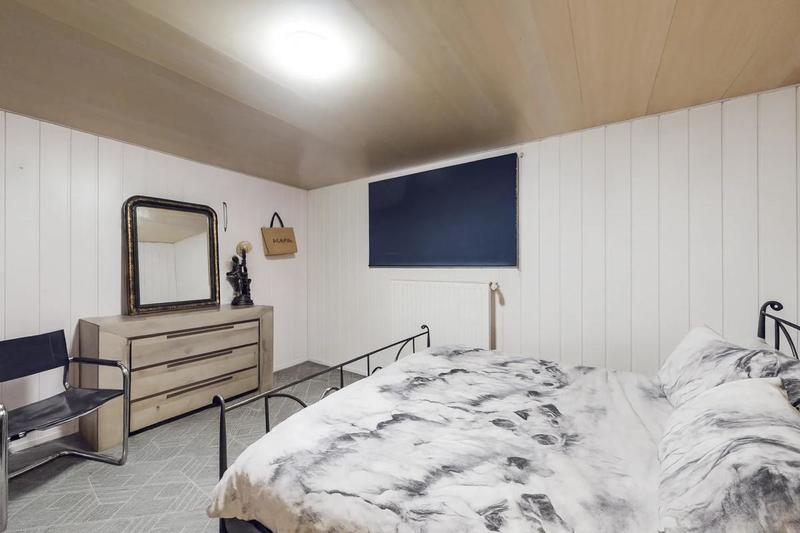 Maison - 290 m² - 9 pièces