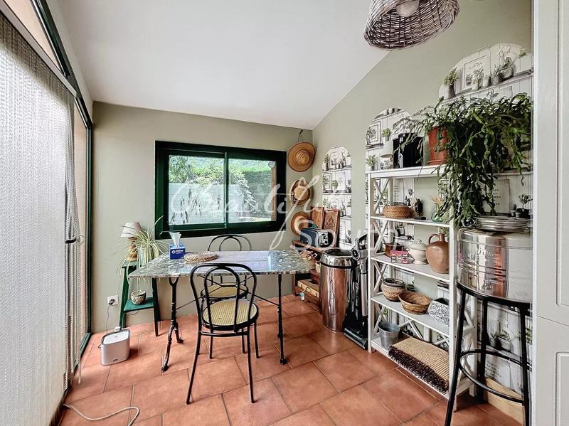 Maison - 147 m² - 9 pièces