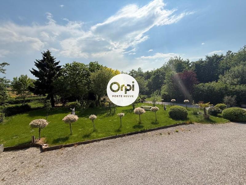 Maison - 472 m² - 10 pièces