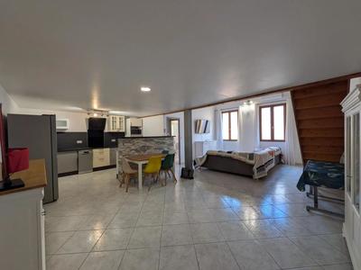 Appartement - 77 m² - 3 pièces