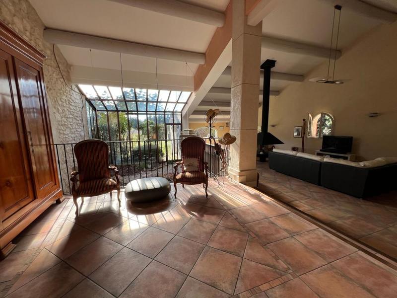 Maison - 275 m² - 6 pièces