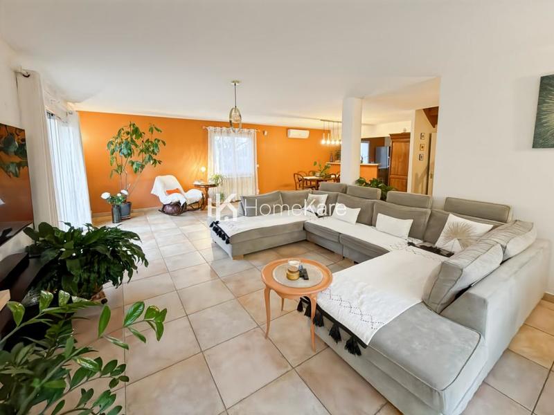 Maison - 206 m² - 8 pièces