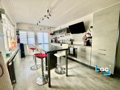 Maison - 102 m² - 6 pièces