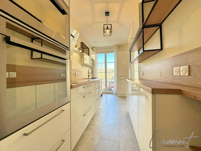 Appartement - 99 m² - 5 pièces