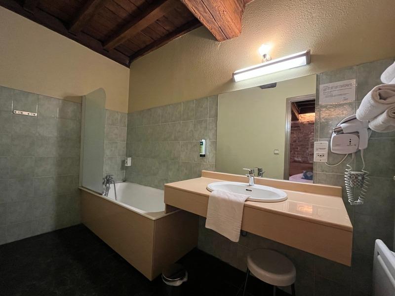 Fonds de commerce - 1 100 m²