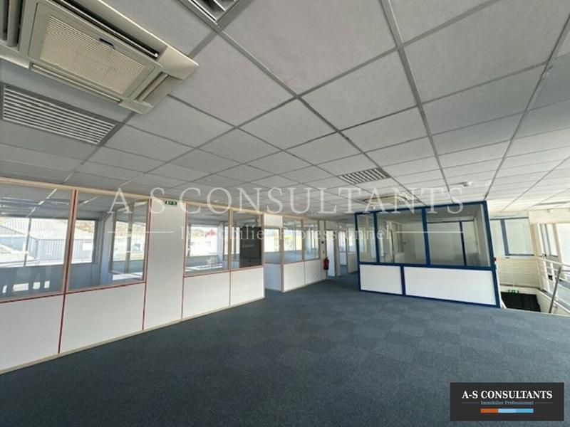 Local commercial - 987 m²