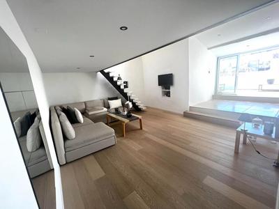 Appartement - 72 m² - 2 pièces