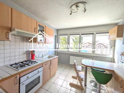 Appartement - 80 m² - 4 pièces