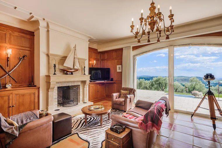 Villa - 625 m² - 10 pièces