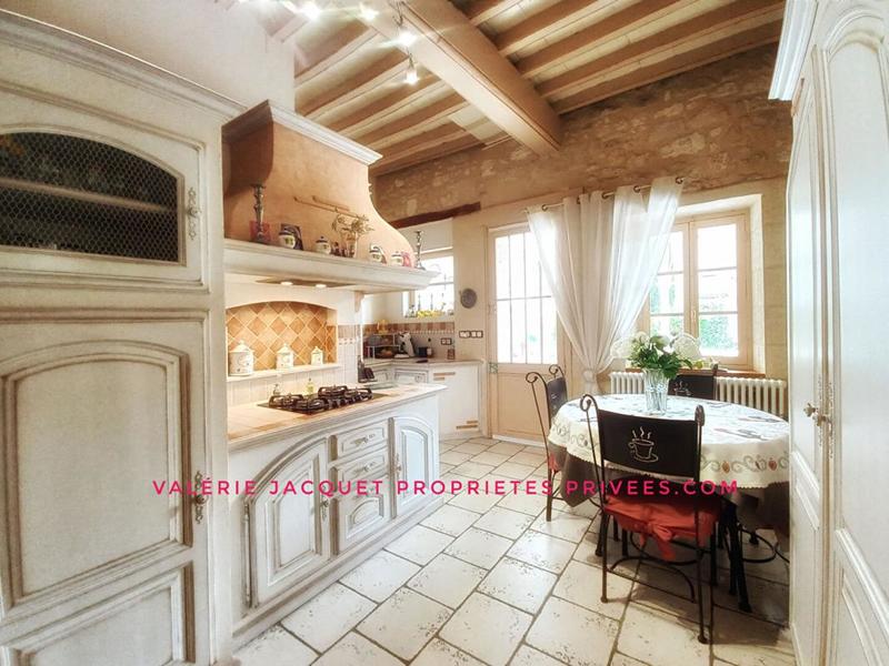 Maison - 220 m² - 7 pièces