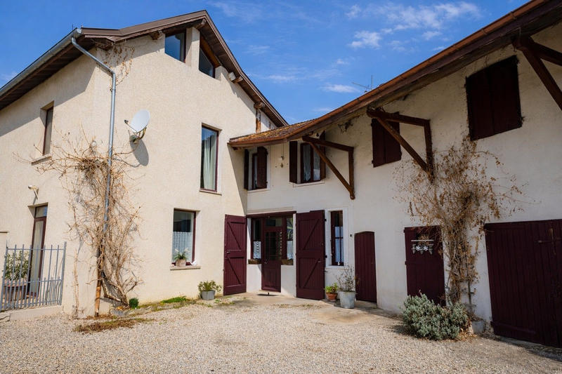Maison ancienne - 265 m² - 5 pièces