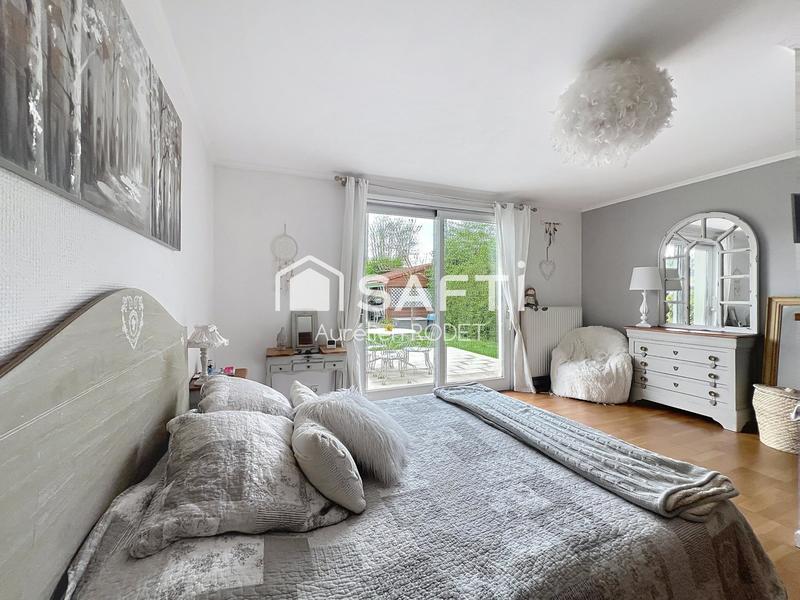 Maison - 153 m² - 9 pièces