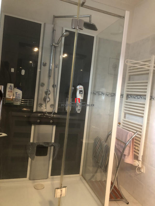 Maison - 188 m² - 7 pièces