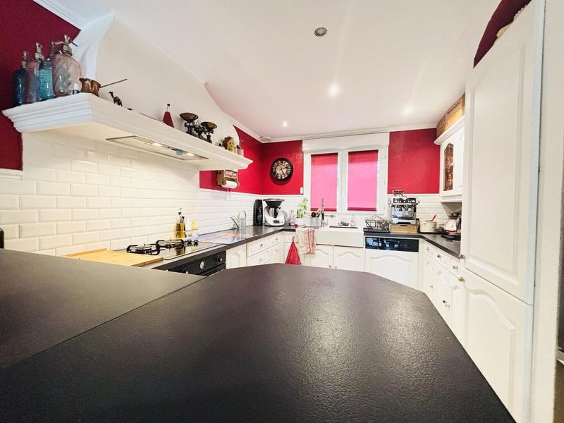 Maison - 140 m² - 5 pièces